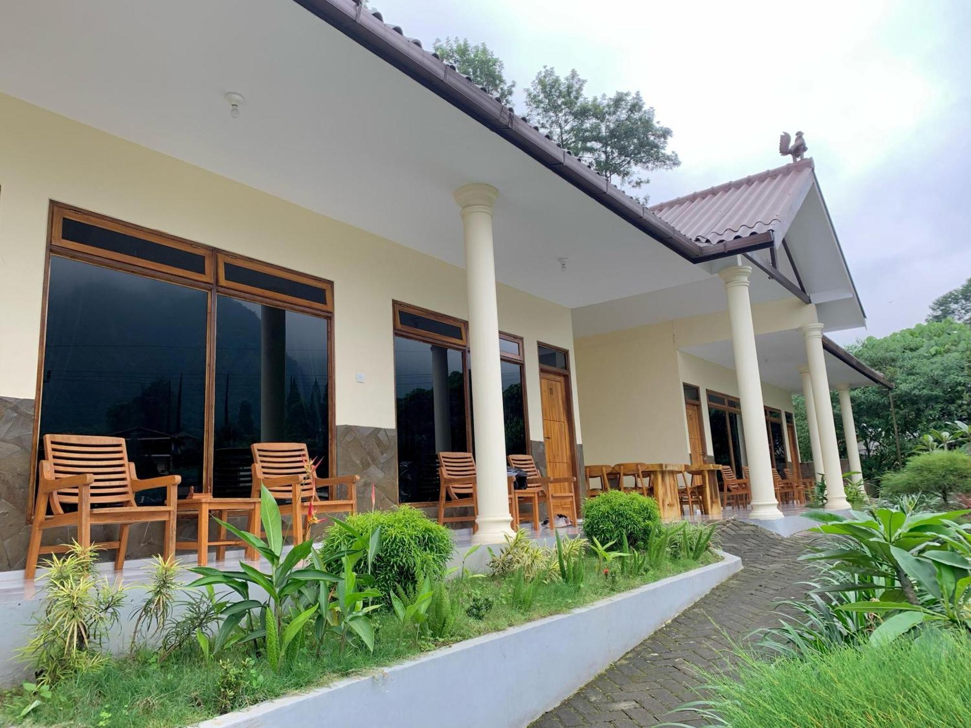 Gubuk Ndeso Bromo Apartment Exterior foto