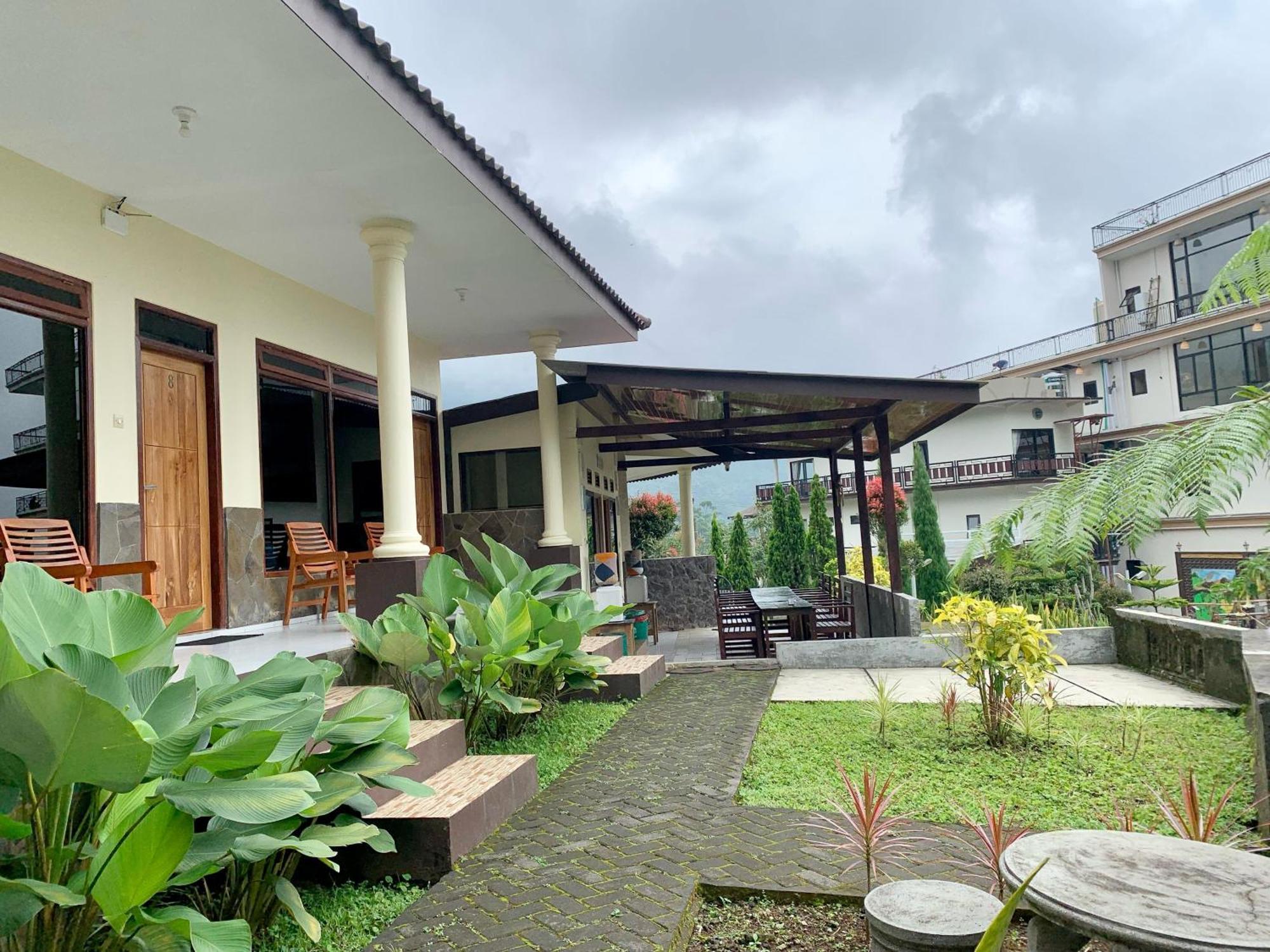 Gubuk Ndeso Bromo Apartment Exterior foto